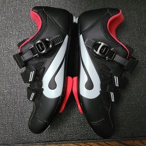 BRAND NEW PELOTON SPIN SHOES SIZE 9